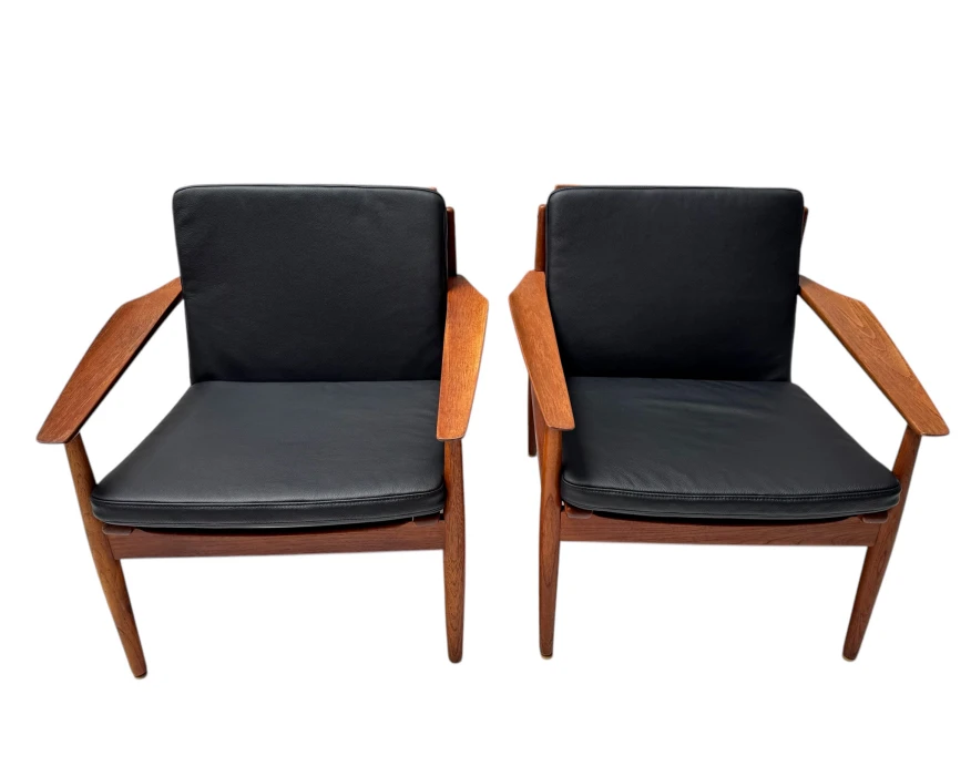 Two Mid-Century Modern Lounge Chairs by Arne Vodder for Glostrup, 1950s